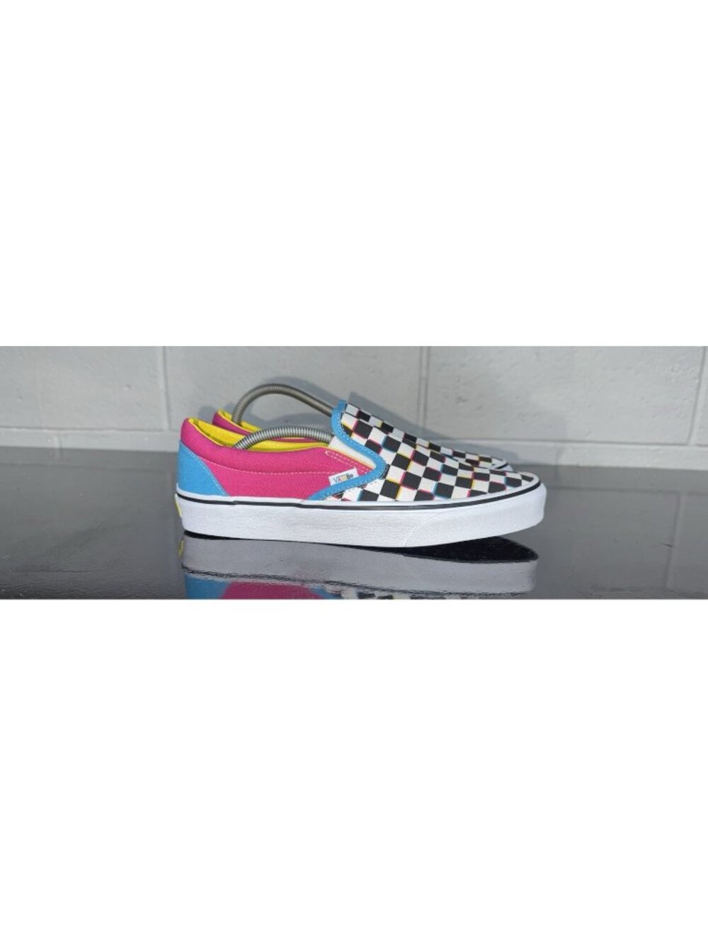 RARE VANS Classic Slip-On Crazy Checkered Mens Athletic Skate Shoes Size 9.5